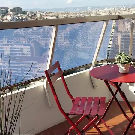 Le Coeur Du 8eme Apartment *