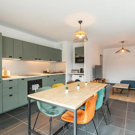 Apartment 70 M2 Climatise Avec Balcon Et Parking *