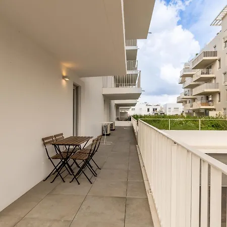 70 M2 Climatise Avec Balcon Et Parking Apartment