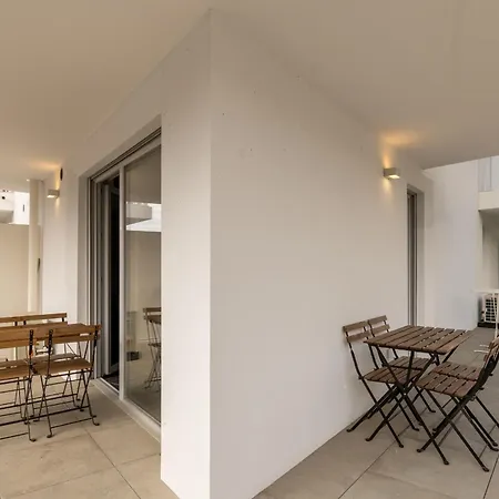 Apartment 70 M2 Climatise Avec Balcon Et Parking *