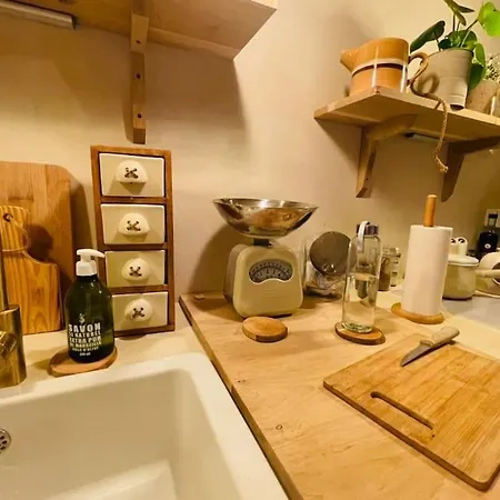 C'est La Vie… A Apartment *