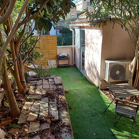 A L'estaque Holiday home Marseille