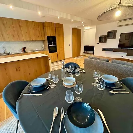 De Standing, Notre Dame De La Garde Apartment