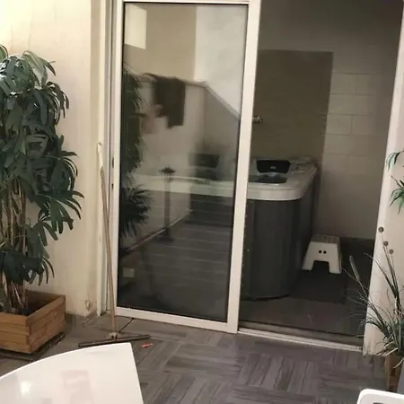 Apartment Loft 100 M2 4 Eme Avec Jacuzzi
