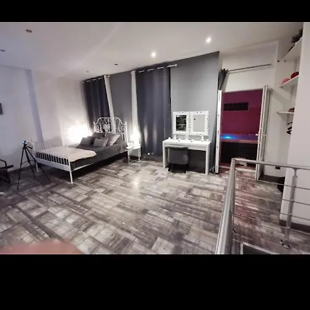 Apartment Loft 100 M2 4 Eme Avec Jacuzzi Marseille