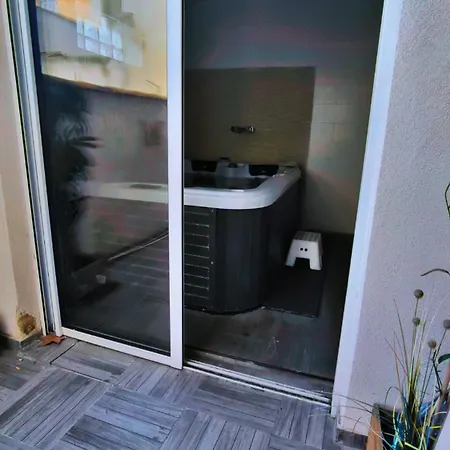 Loft 100 M2 4 Eme Avec Jacuzzi Apartment *