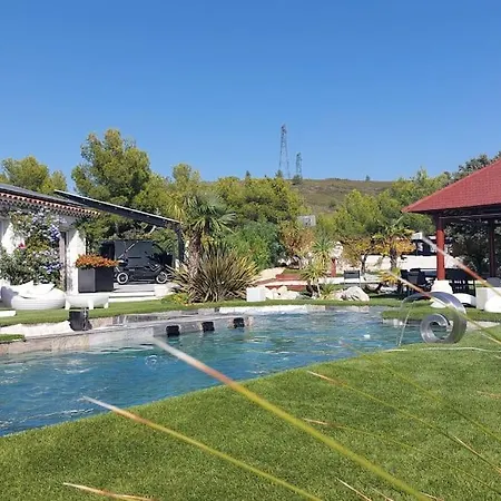 Fabuleuse -7 -14 Pers Avec Grande Piscine 2 Jacuzzis * Marseille
