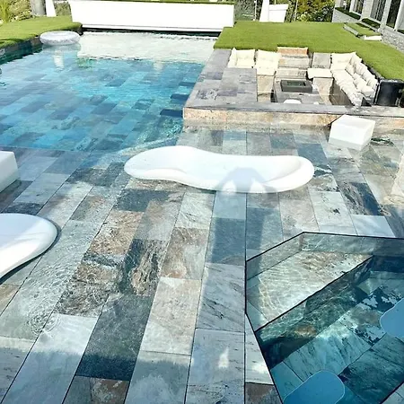 Villa Fabuleuse -7 -14 Pers Avec Grande Piscine 2 Jacuzzis