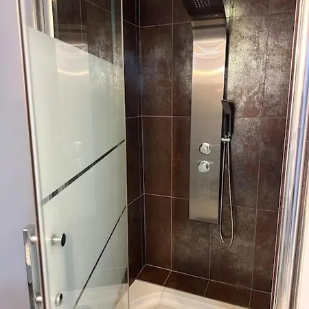 Fabuleuse -7 -14 Pers Avec Grande Piscine 2 Jacuzzis Villa Marseille