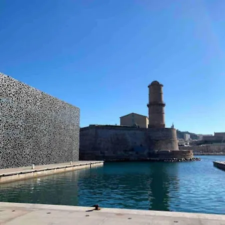 Apartment Design Flat On The Old Port-marseille