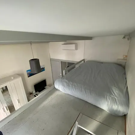 Apartment Centre Avec Climatisation Et Balcon *