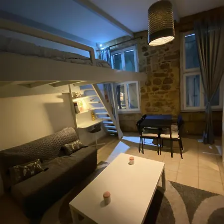 Centre Avec Climatisation Et Balcon