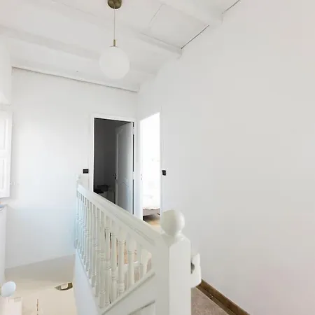 Holiday home Maison De Roucas Blanc *