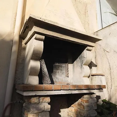 Maison De Roucas Blanc * Marseille