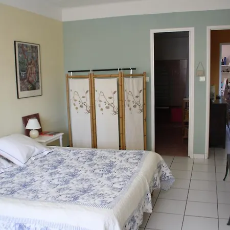 Chambre D'hote Mt Et Jm Gleizes Oda ve Kahvaltı