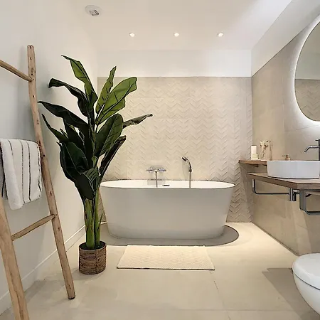 - - - Maison Uma - - - Wifi, Et Centre *