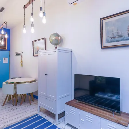Travel 24m2, 120m Vieux-port ,clim , Wifi ,acces Autonome Avec Code