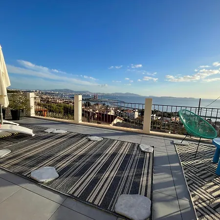 Superbe Terrasse Avec Vue Panoramique Sur La * Marseille