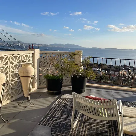 Superbe Terrasse Avec Vue Panoramique Sur La Appartement Marseille