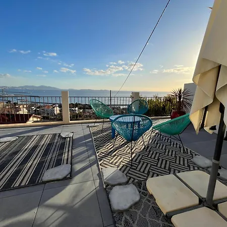 Superbe Terrasse Avec Vue Panoramique Sur La Marseille