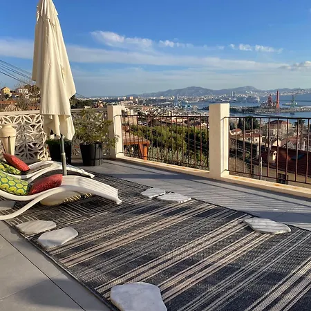 Superbe Terrasse Avec Vue Panoramique Sur La Apartment Marseille