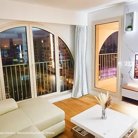 Standing Free Parking Balcony Terrasse & Clim Apartment