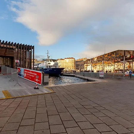 Les Mats Du Port - Appt Climatise Apartment