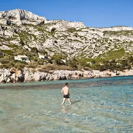 Calanques Pres Du Vieux Port