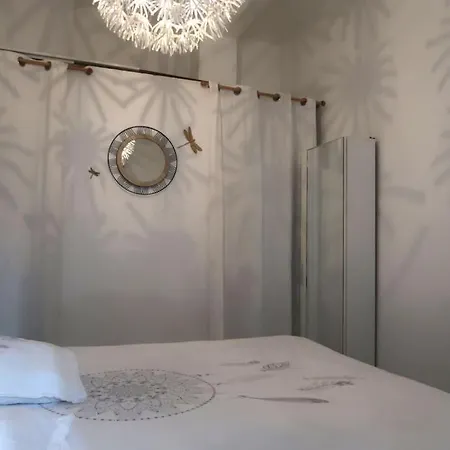 Cosy Catalan, A 50m De La