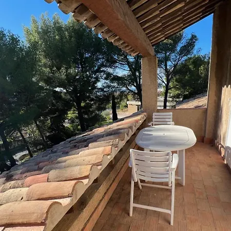 Le Mas Du Grand Pin, Terrasse Vue Baie De Marseille