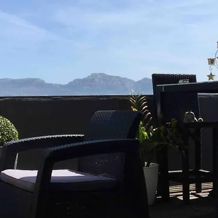 T2 Roof Top Full Center Parking Prive Apartment