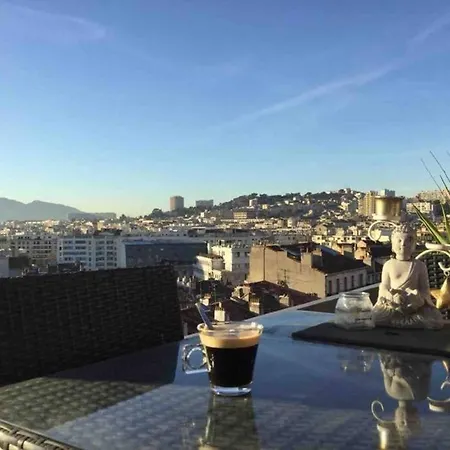 T2 Roof Top Full Center Parking Prive Marseille