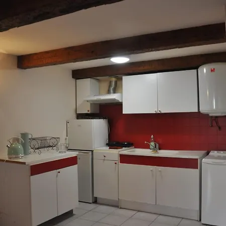 Cozy 1-Bedroom Apartment Near Vieux-Port * Marseille