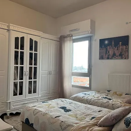 Joliette , 4 Chambres, Wifi Apartment *