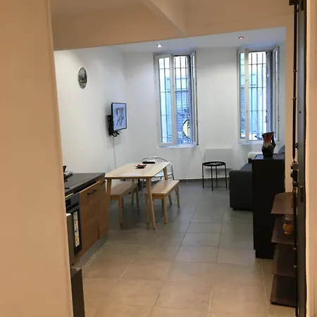 Flc-panier- Old Port 500m - T3- 2 Bedrooms -maxi 6 Guests Apartment Marseille