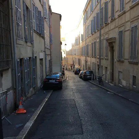Flc-panier- Old Port 500m - T3- 2 Bedrooms -maxi 6 Guests * Marseille