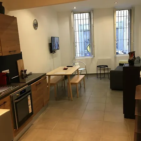 Flc-panier- Old Port 500m - T3- 2 Bedrooms -maxi 6 Guests Marseille