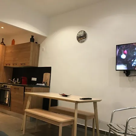 Flc-panier- Old Port 500m - T3- 2 Bedrooms -maxi 6 Guests Marseille