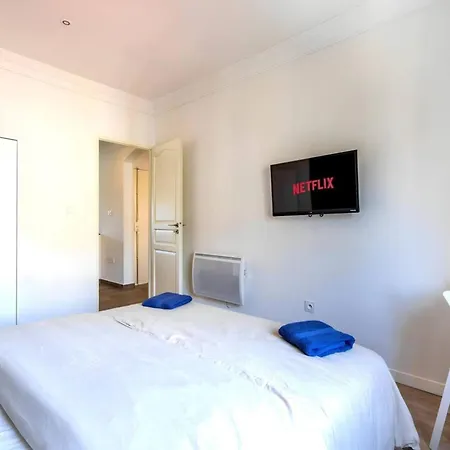 Apartment Escapade Vieux-port Balneo Cine-terrasse By Weekome Marseille