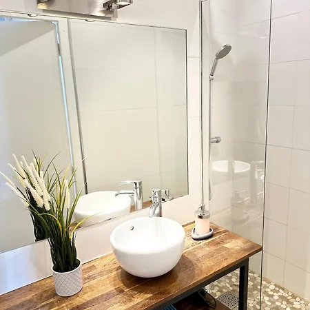 Design, Plein Centre Apartment