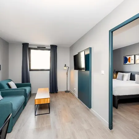 Staycity Centre Vieux Port Aparthotel