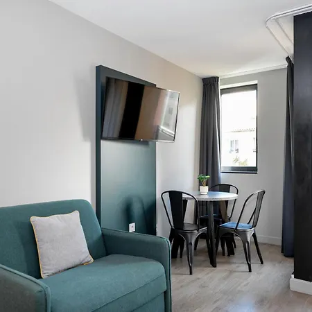 Staycity Centre Vieux Port 3*