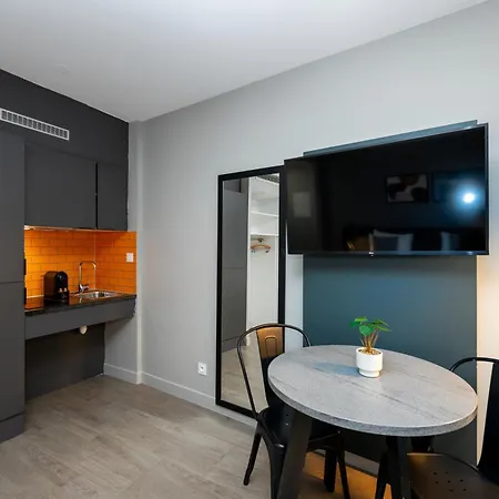 Staycity Centre Vieux Port Aparthotel Marseilles