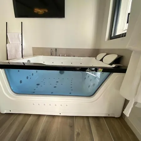 Bed & Breakfast Magnifique Loveroom