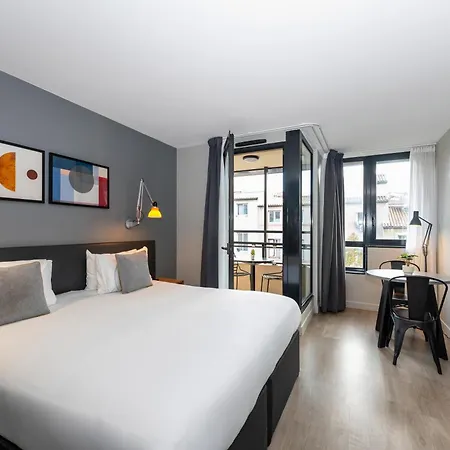 Staycity Centre Vieux Port Aparthotel Marseilles