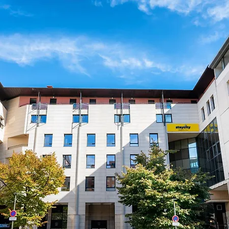 Staycity Centre Vieux Port Aparthotel 3*