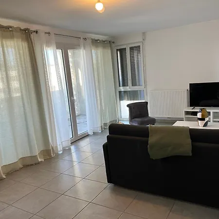 Apartment Apparemment Lumineux *
