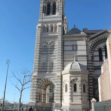 Le Petit Panier 