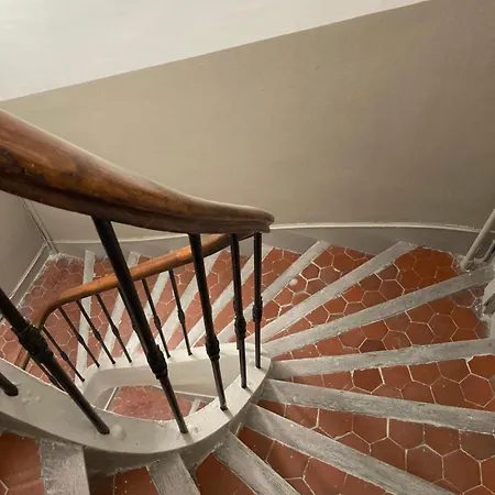 Opera Apartment *