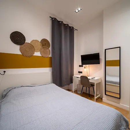 Apartment Equipe 3 Chambresterrasse Du Port *